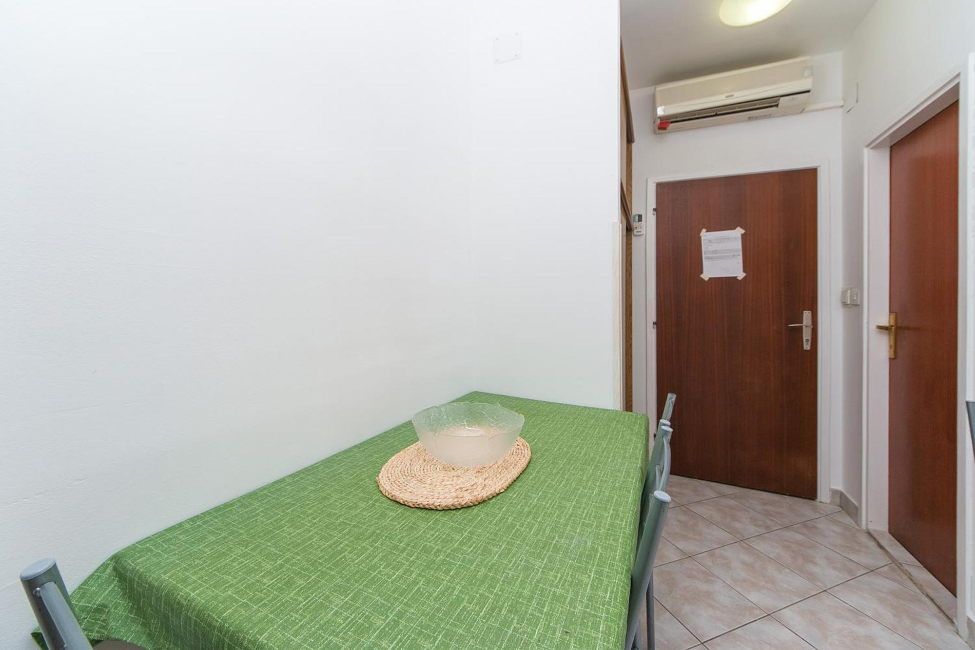 Apartments By The Sea Brist, Makarska - 15714 Podaca Habitación foto